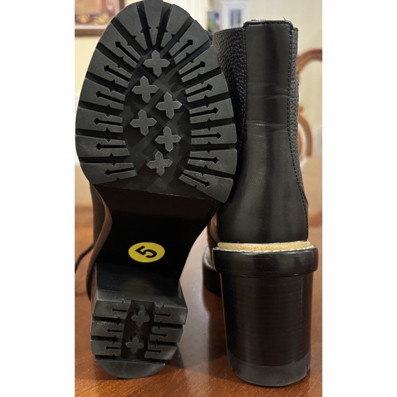 Tory Burch Miller 95mm Lug Sole Bootie Perfect Black Leather‎  Size 5 - Picture 6 of 7